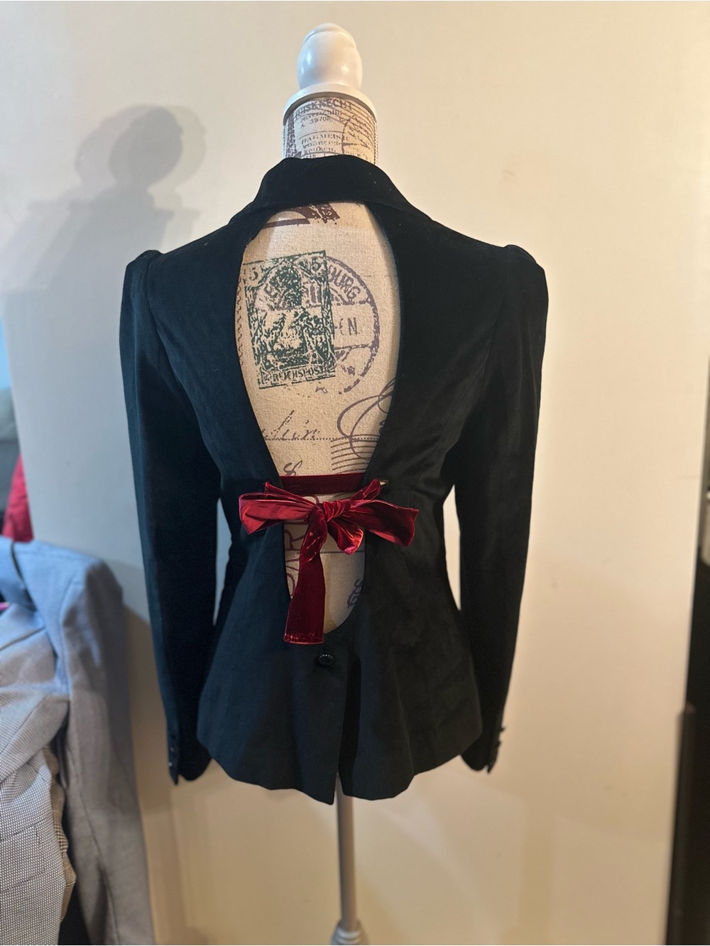 LaRok Black Open-Back Blazer with Red Velvet Bow